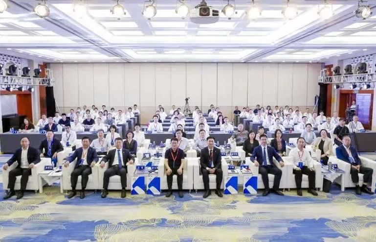 通用技术宝石花医疗第二届科教论坛暨科教工作会议在京举办