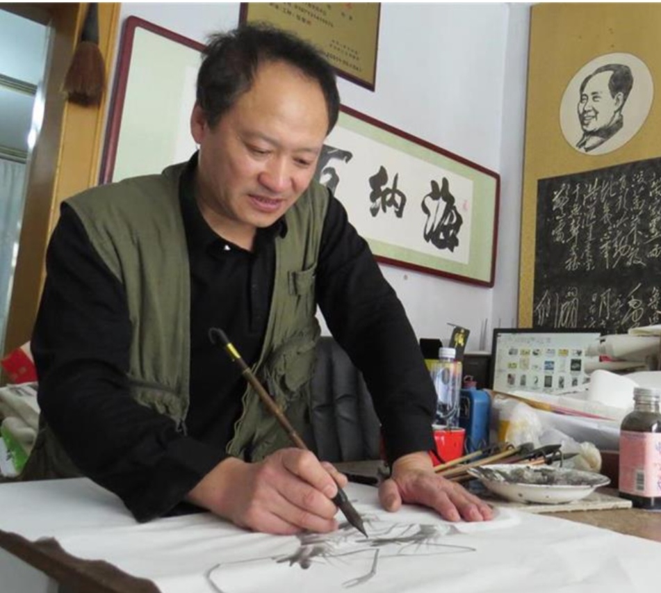 书画艺术顾问：顾恩龙 艺术简介