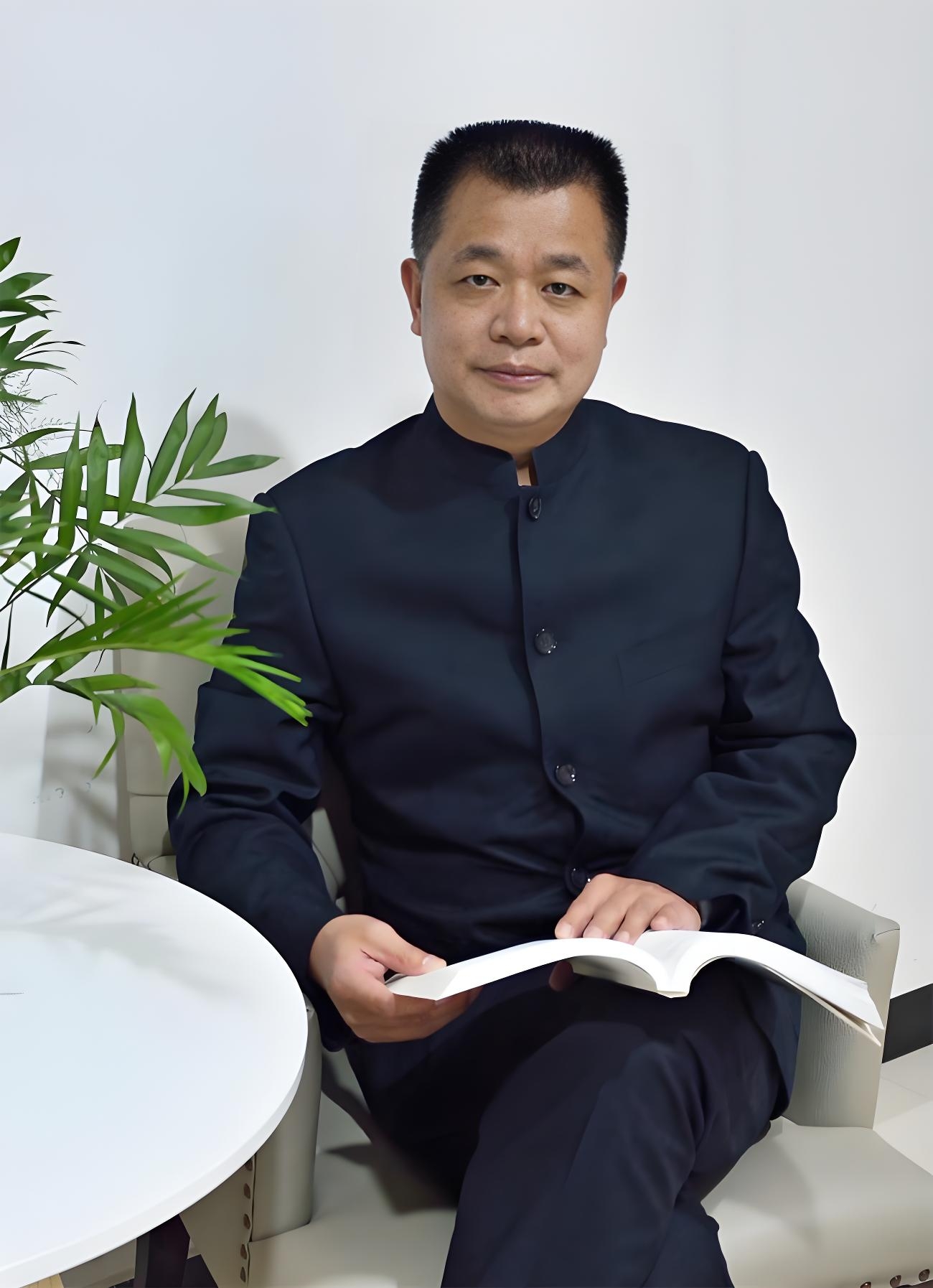 文学艺术顾问： 李成福 艺术简介