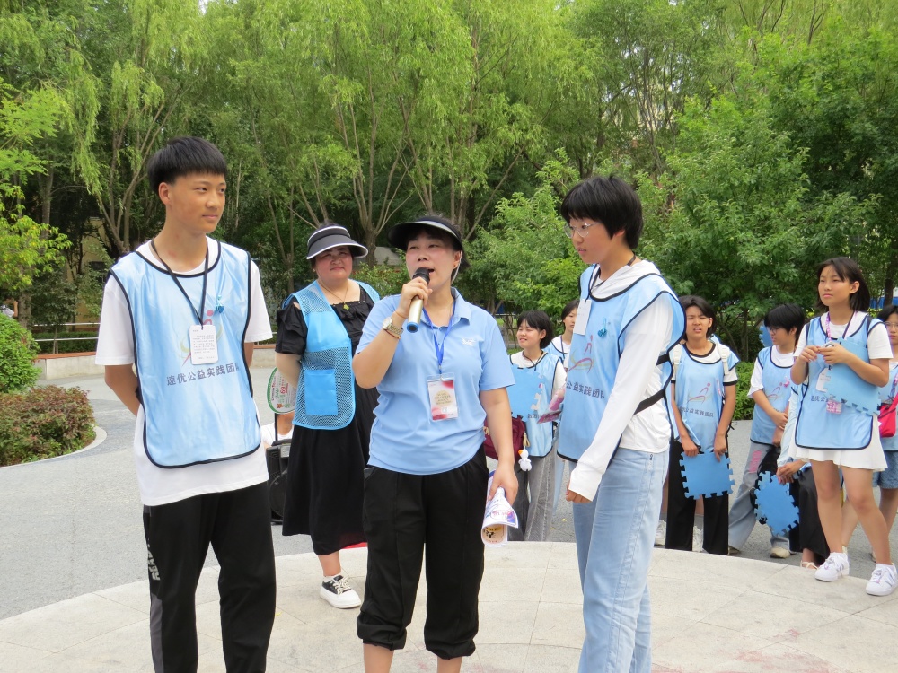 城市生存挑战 盘锦弘毅中学7年级学生综评“飒”“飒”“飒”