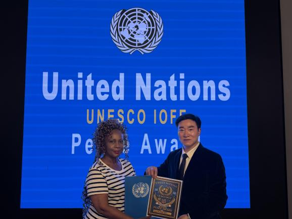 世界艺术家协会主席王余根荣获联合国两项殊荣