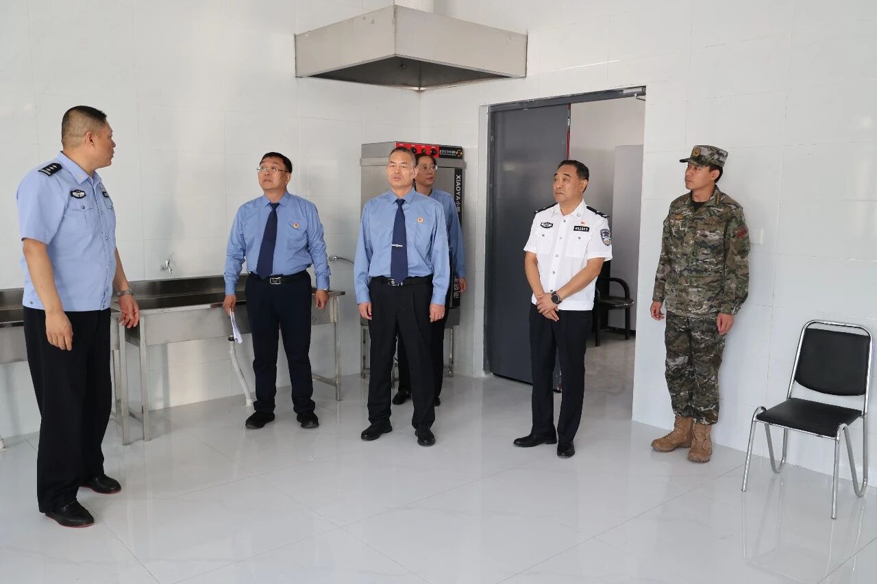 护航双节平安 筑牢监管防线 辽宁北镇市检警武联动开展看守所安全检查